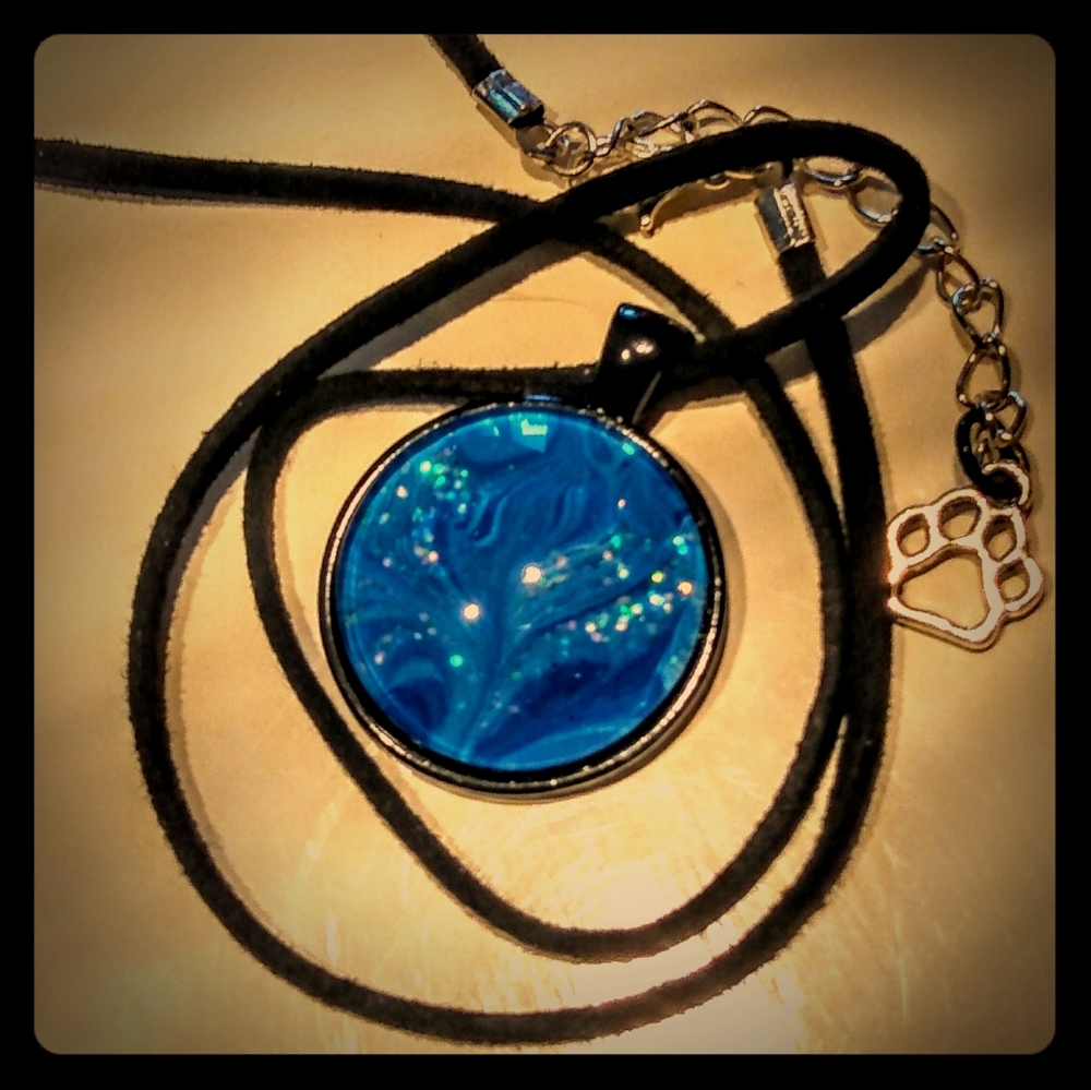 Jewlery necklace and earrings